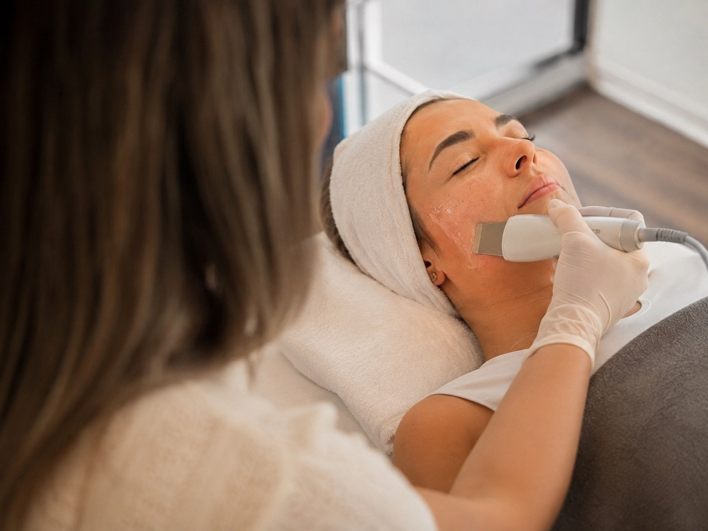 Ultraschallbehandlung im Studio von Body Couture